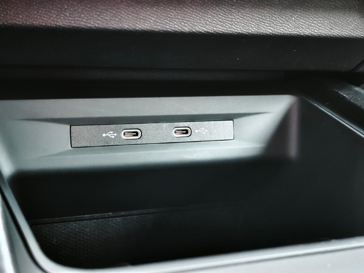 seat-leon-st-2022-gasolina-999cc
