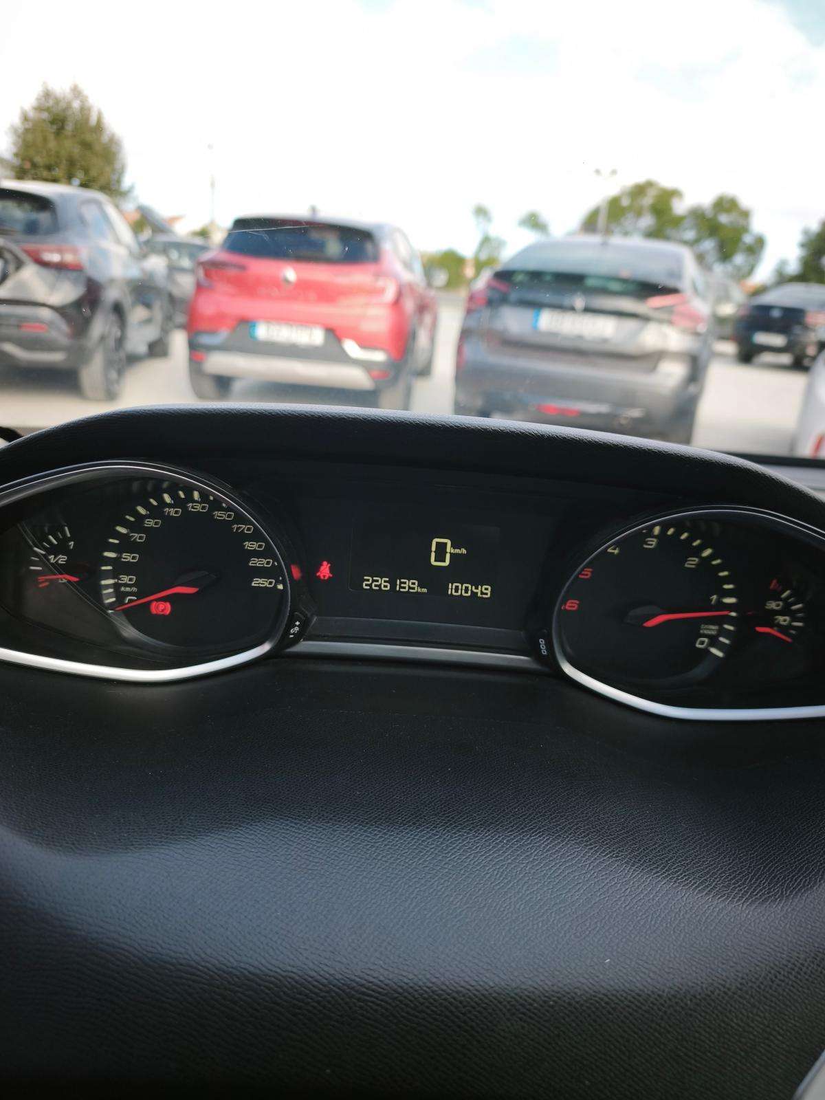 peugeot-308-2016-diesel-1560cc