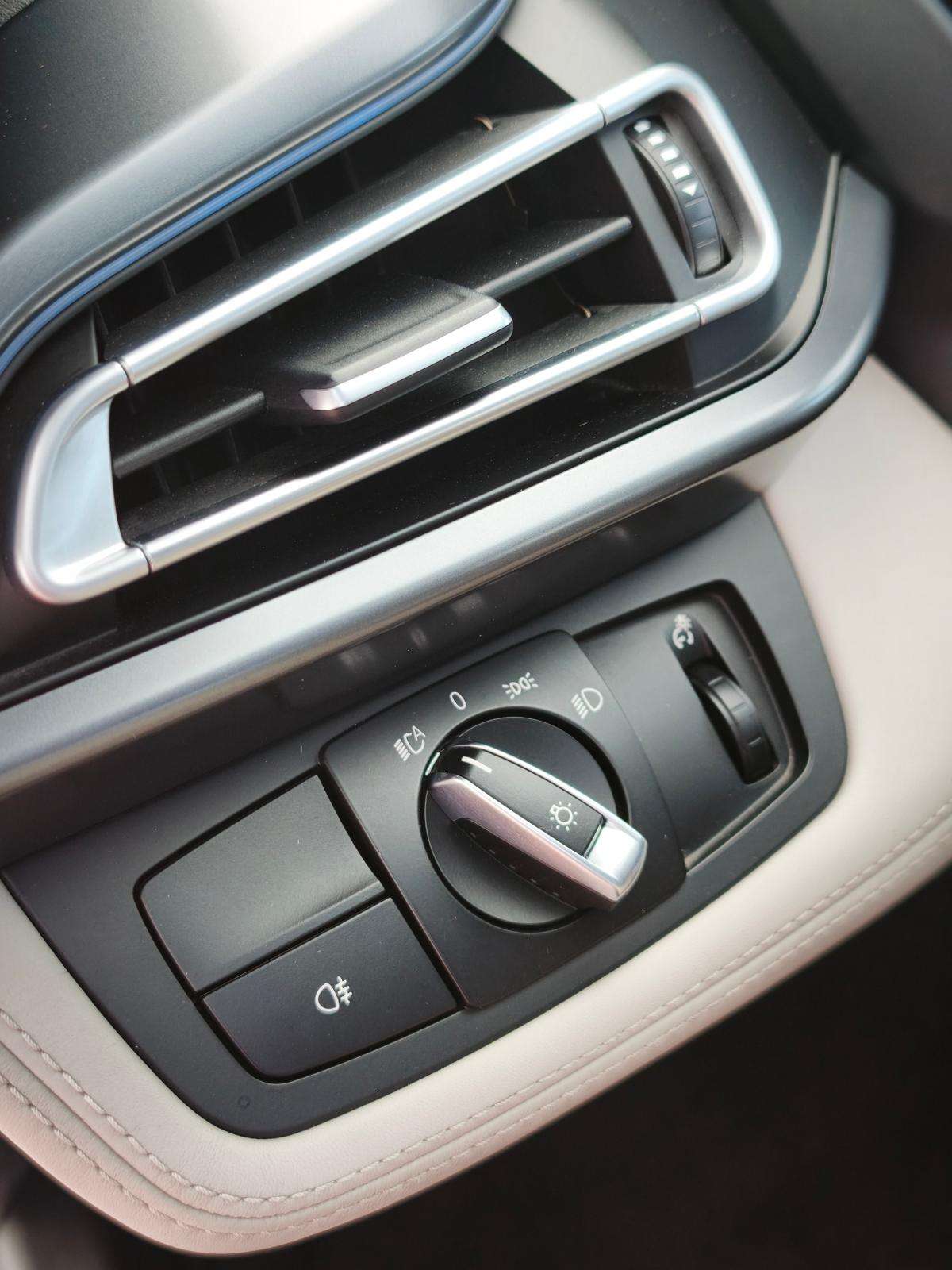 bmw-i8-2016-hibrido-a-gasolina-1499cc