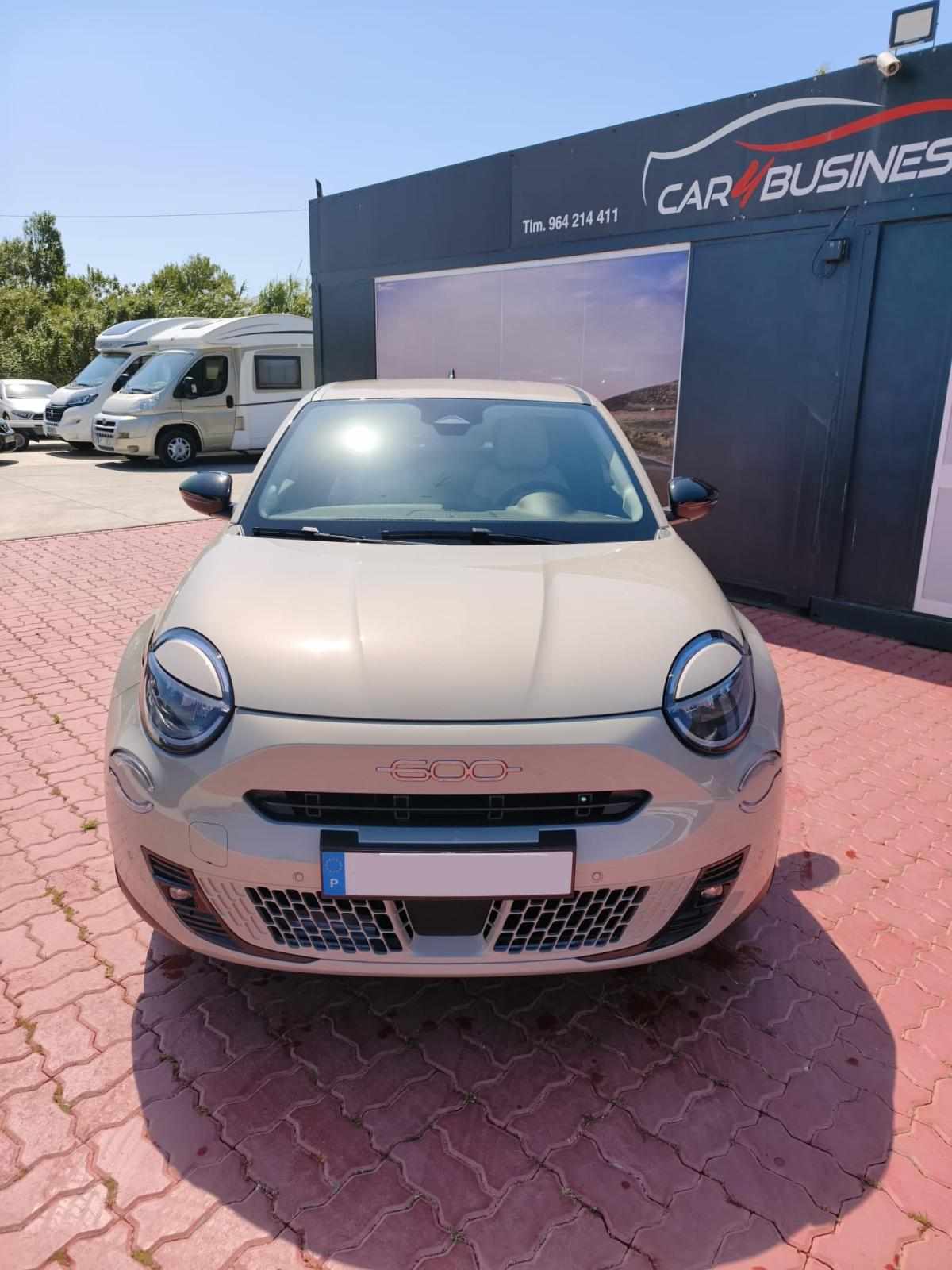 fiat-600-2026-gasolina-1199cc