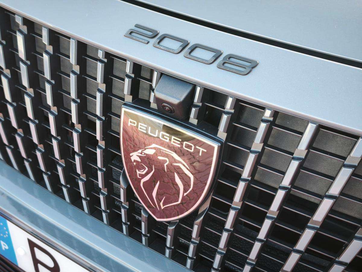 peugeot-2008-2024-gasolina-1199cc