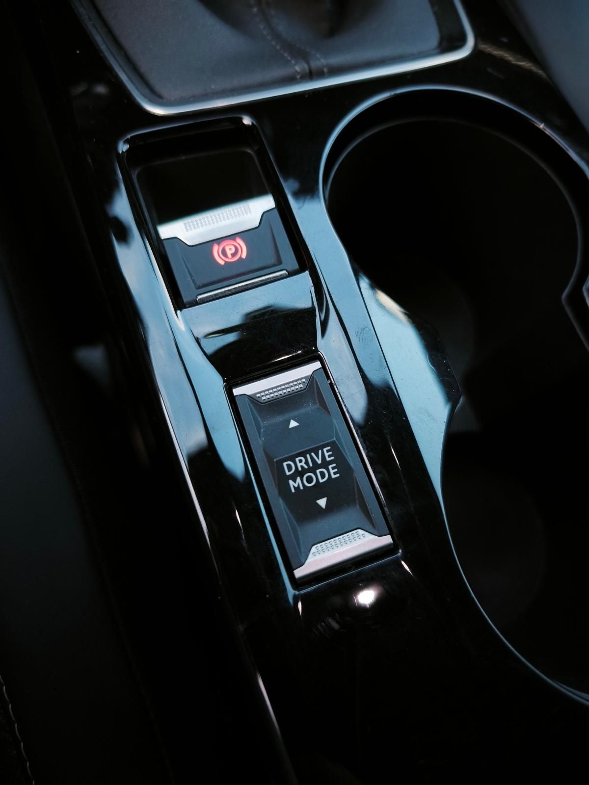 peugeot-2008-2024-gasolina-1199cc