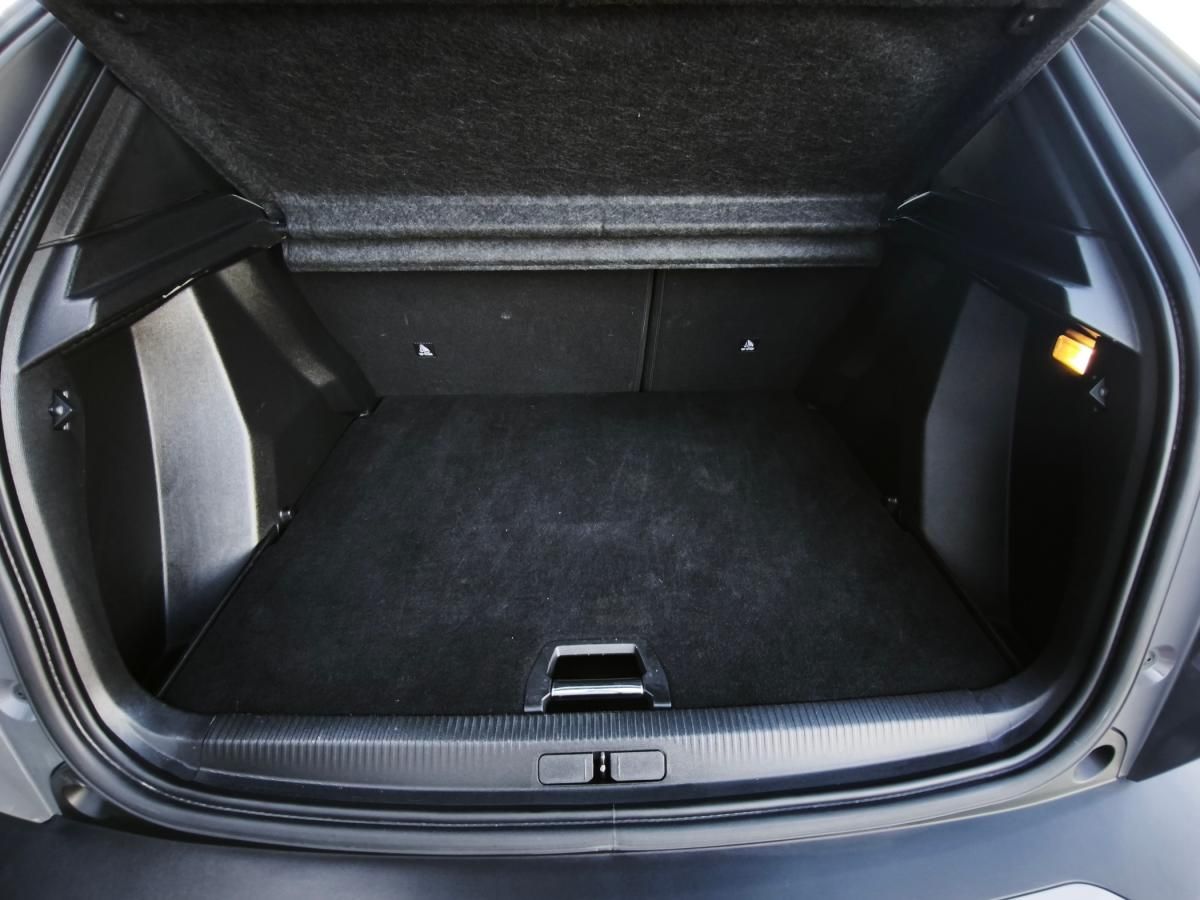 peugeot-2008-2024-gasolina-1199cc