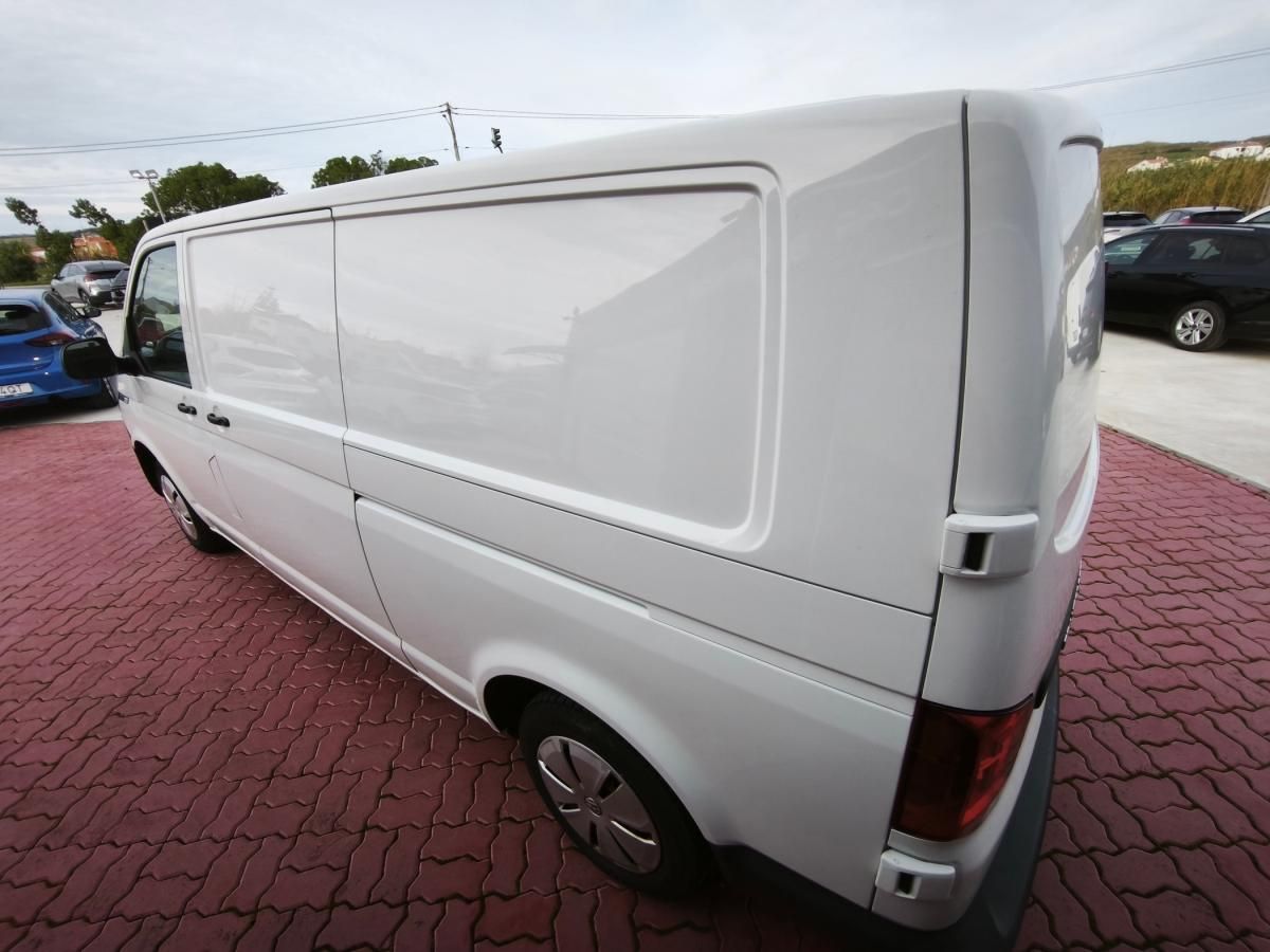 volkswagen-transporter-2022-diesel-1968cc