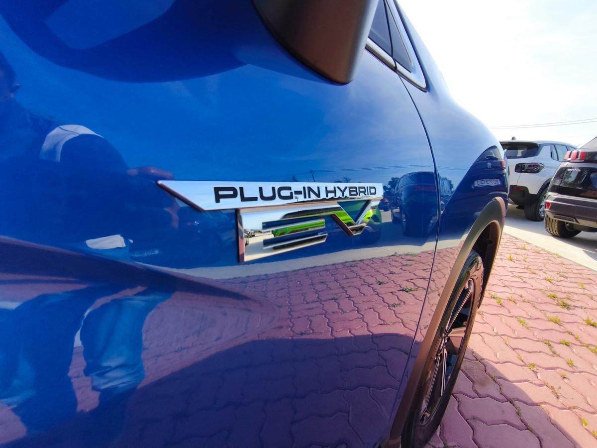 mitsubishi-eclipse-cross-2022-hibrido-a-gasolina-2360cc