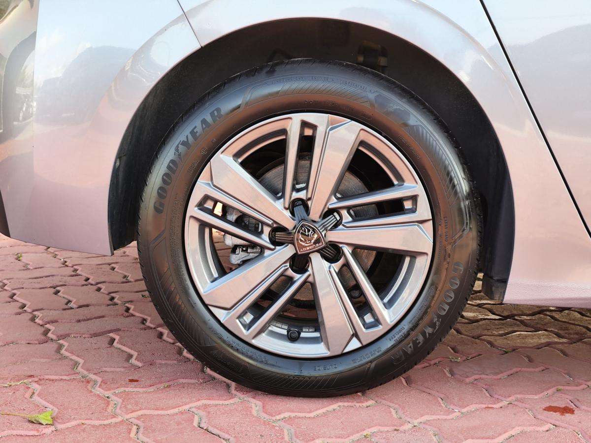 peugeot-308-2023-gasolina-1199cc