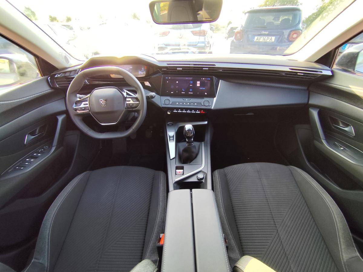 peugeot-308-2023-gasolina-1199cc