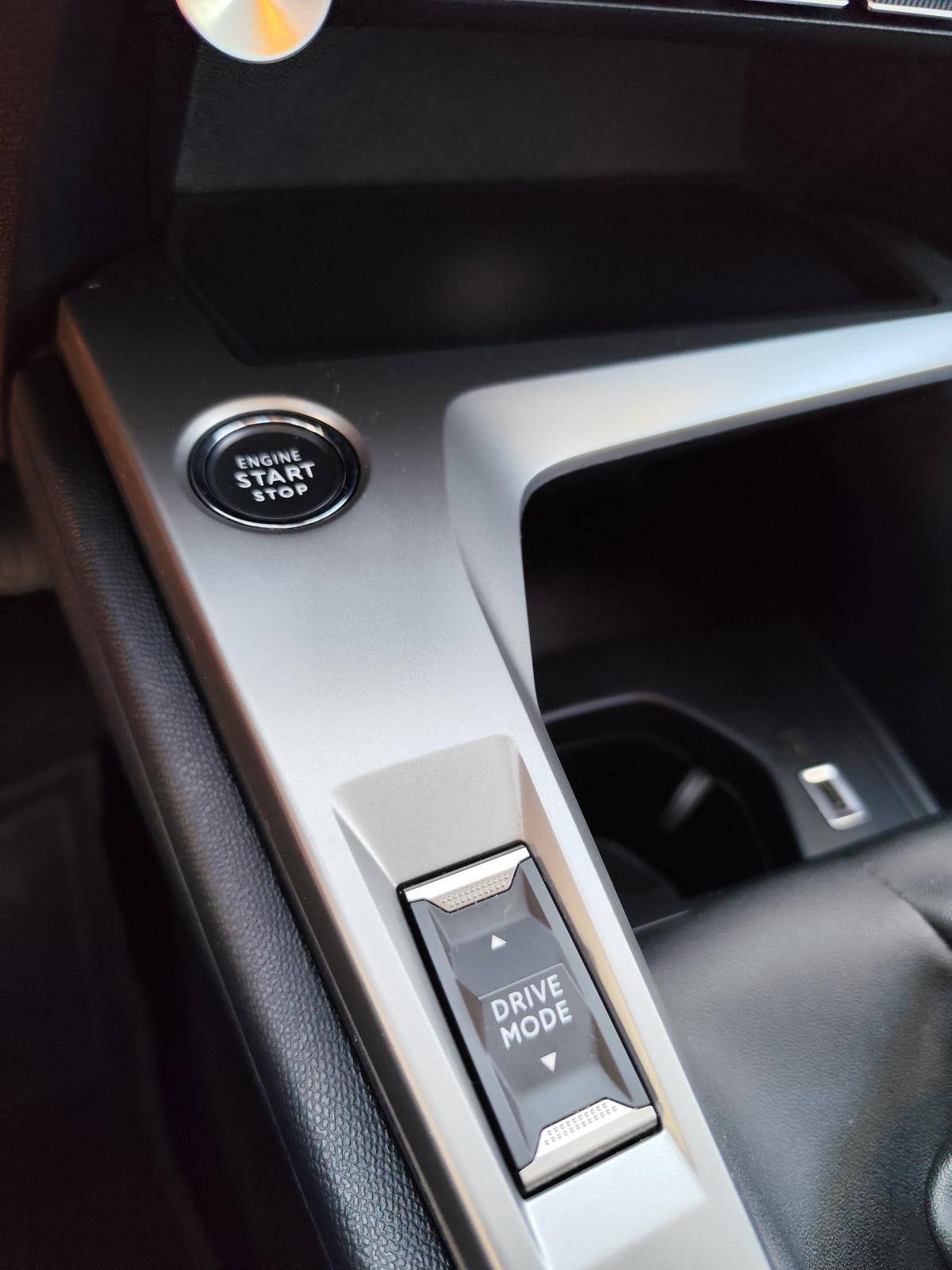 peugeot-308-2023-gasolina-1199cc