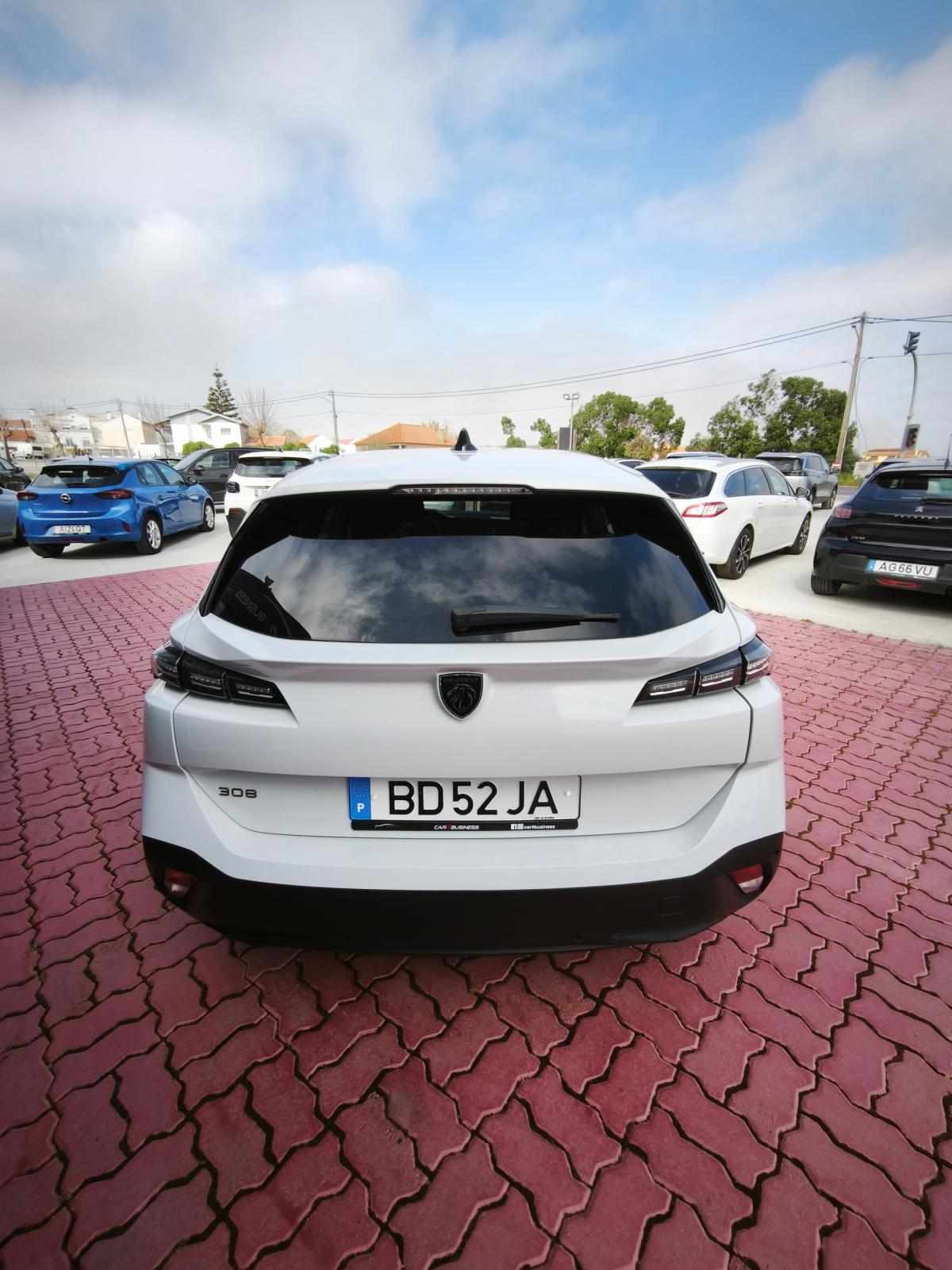 peugeot-308-sw-2023-gasolina-1199cc
