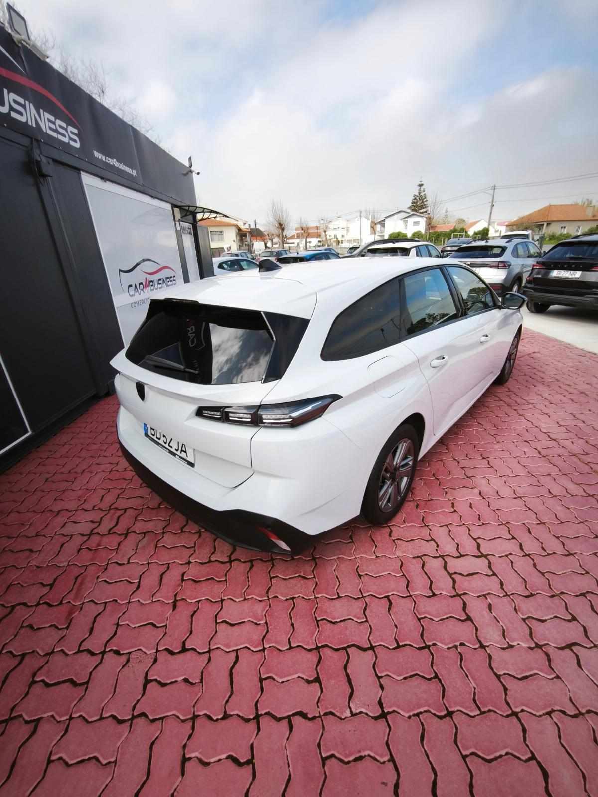peugeot-308-sw-2023-gasolina-1199cc