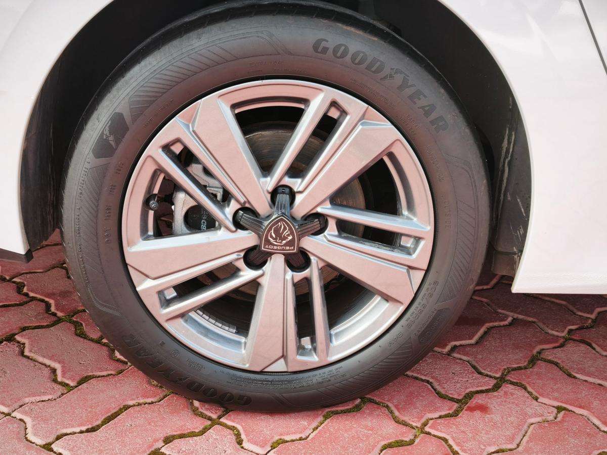 peugeot-308-sw-2023-gasolina-1199cc