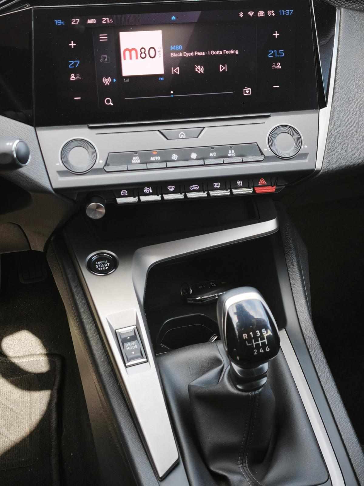 peugeot-308-sw-2023-gasolina-1199cc