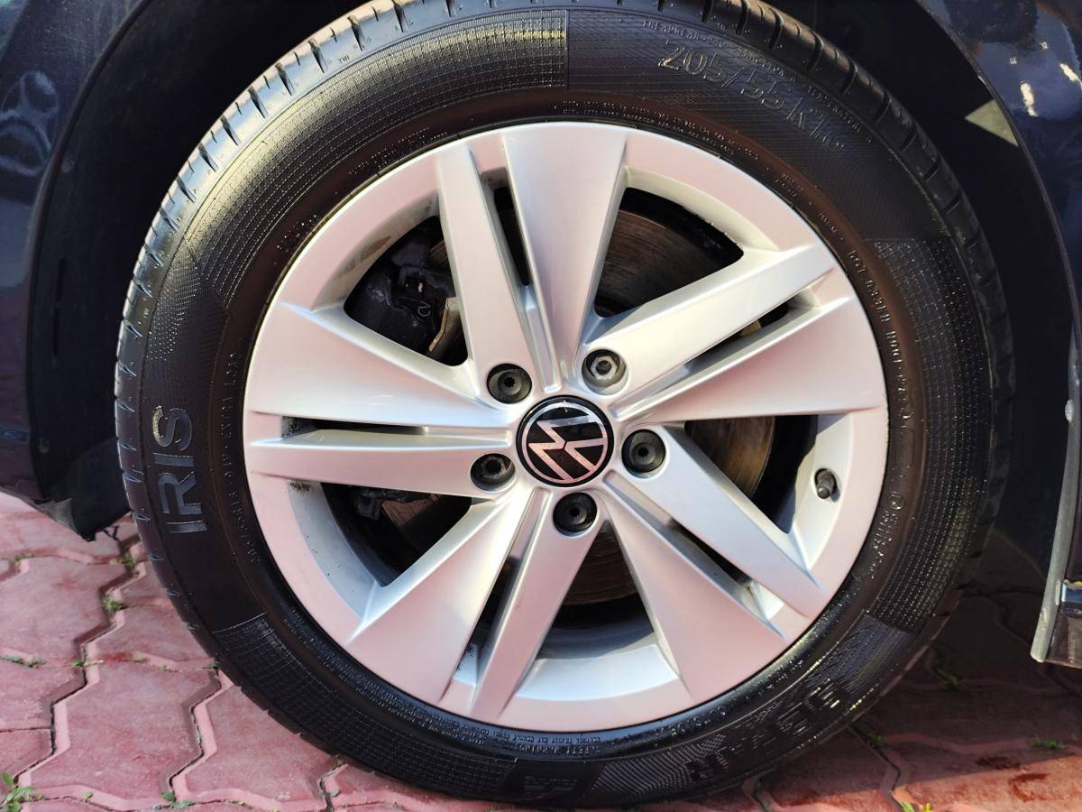 volkswagen-golf-2021-diesel-1968cc
