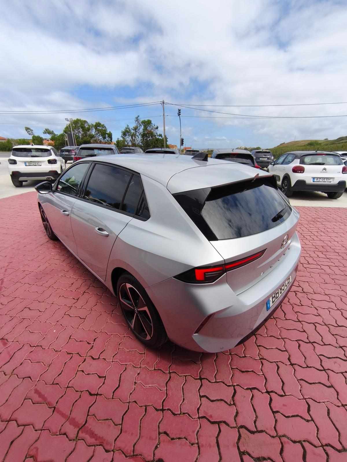 opel-astra-2023-gasolina-1199cc