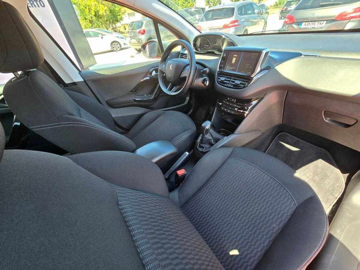 peugeot-208-2019-gasolina-1199cc