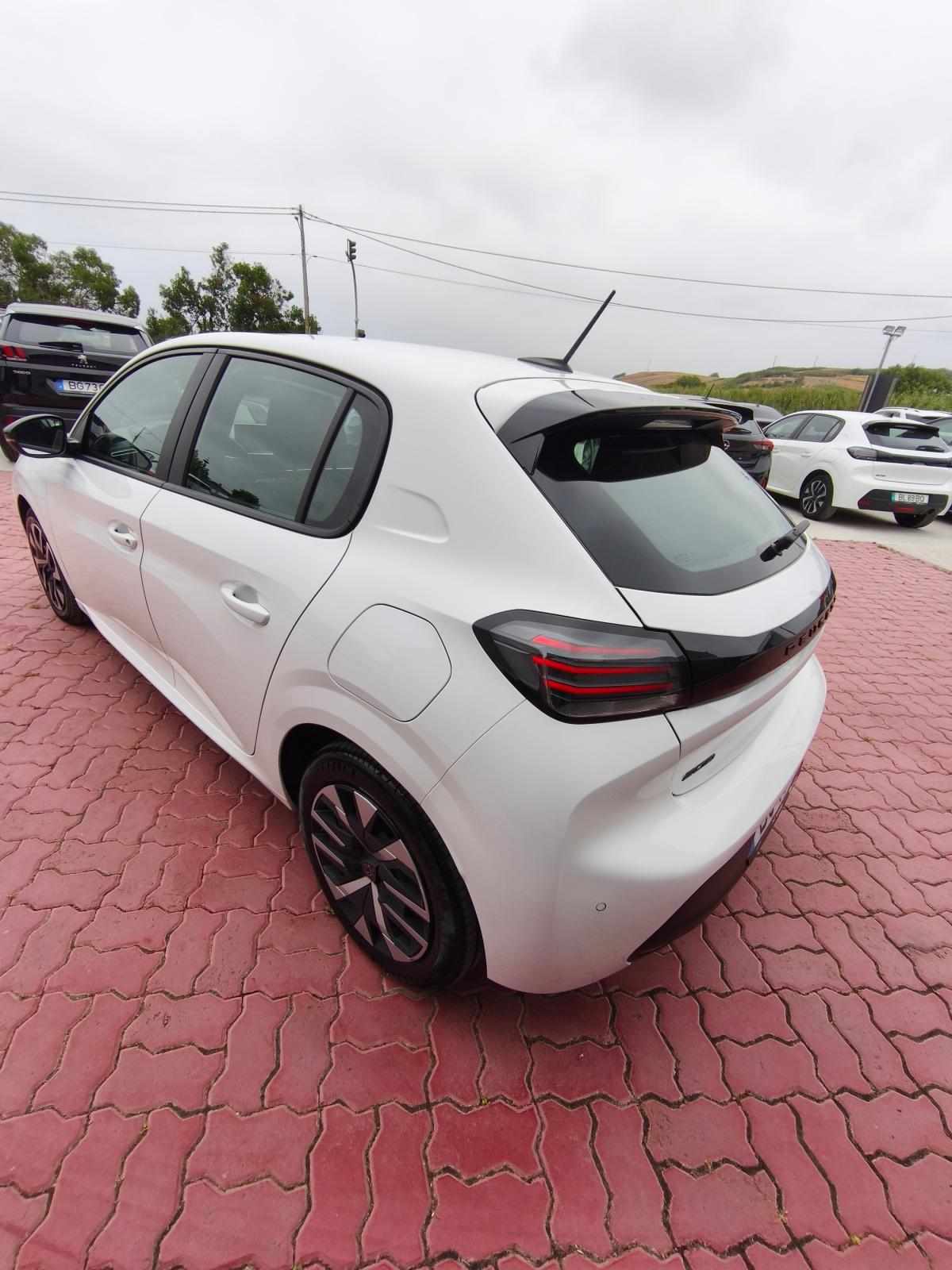 peugeot-208-2024-gasolina-1199cc