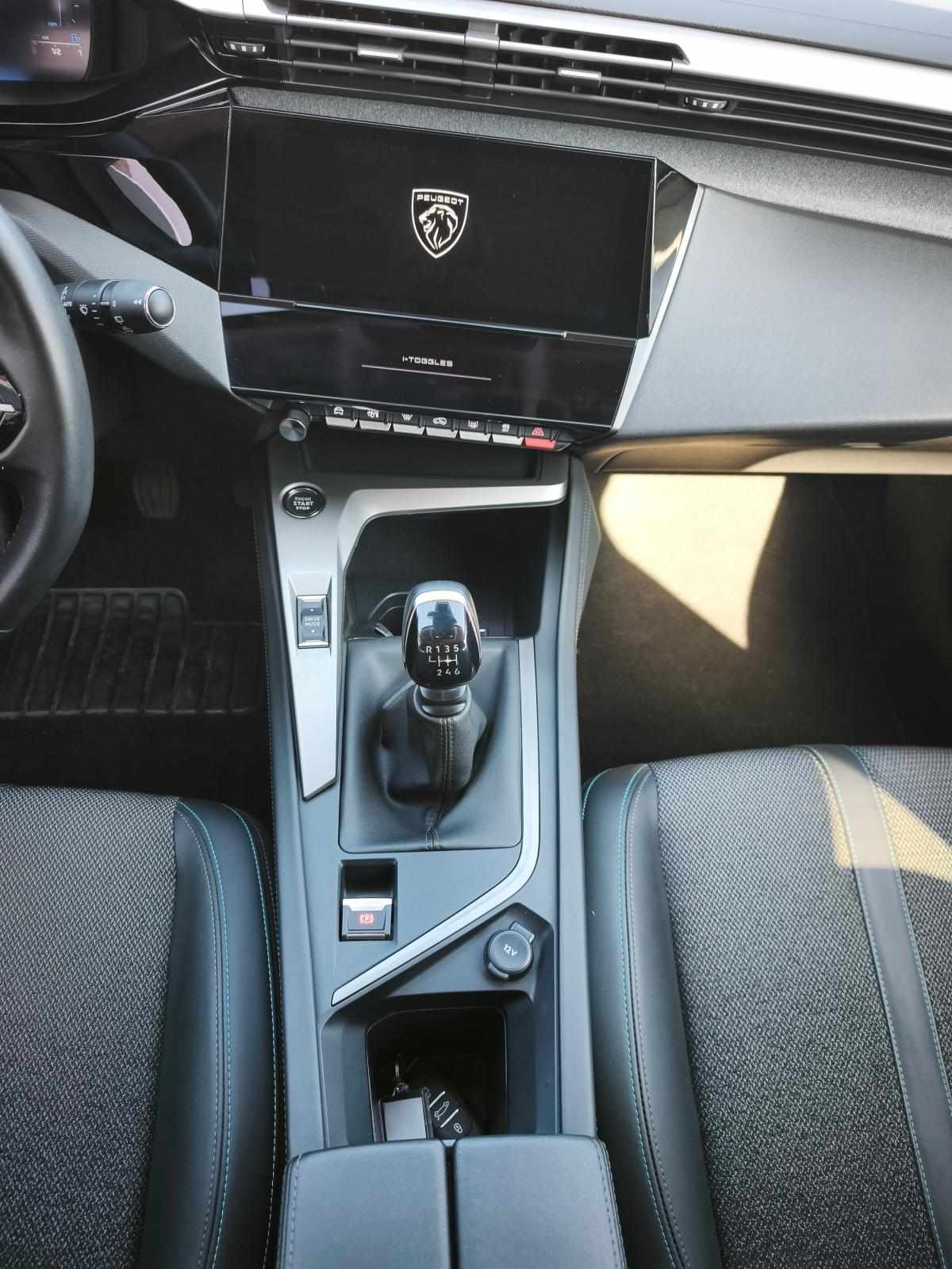 peugeot-308-2024-gasolina-1199cc