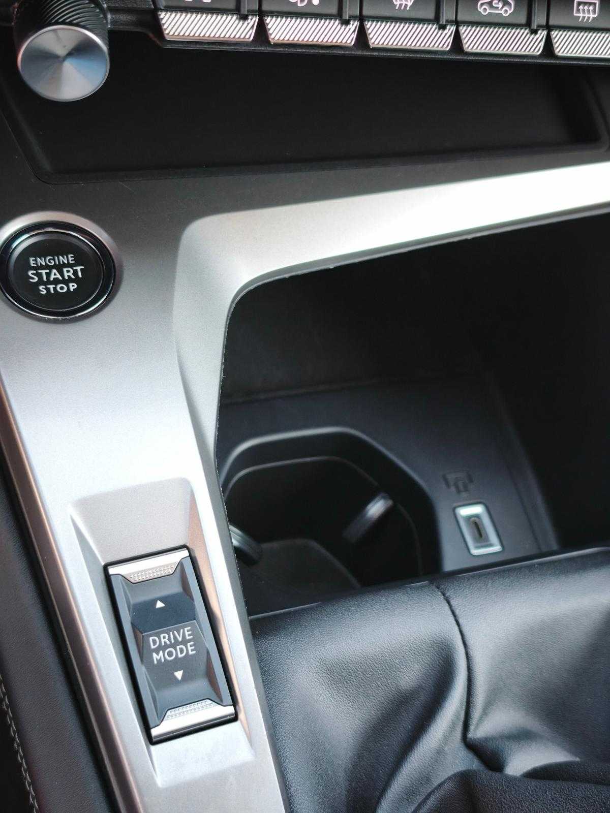 peugeot-308-2024-gasolina-1199cc