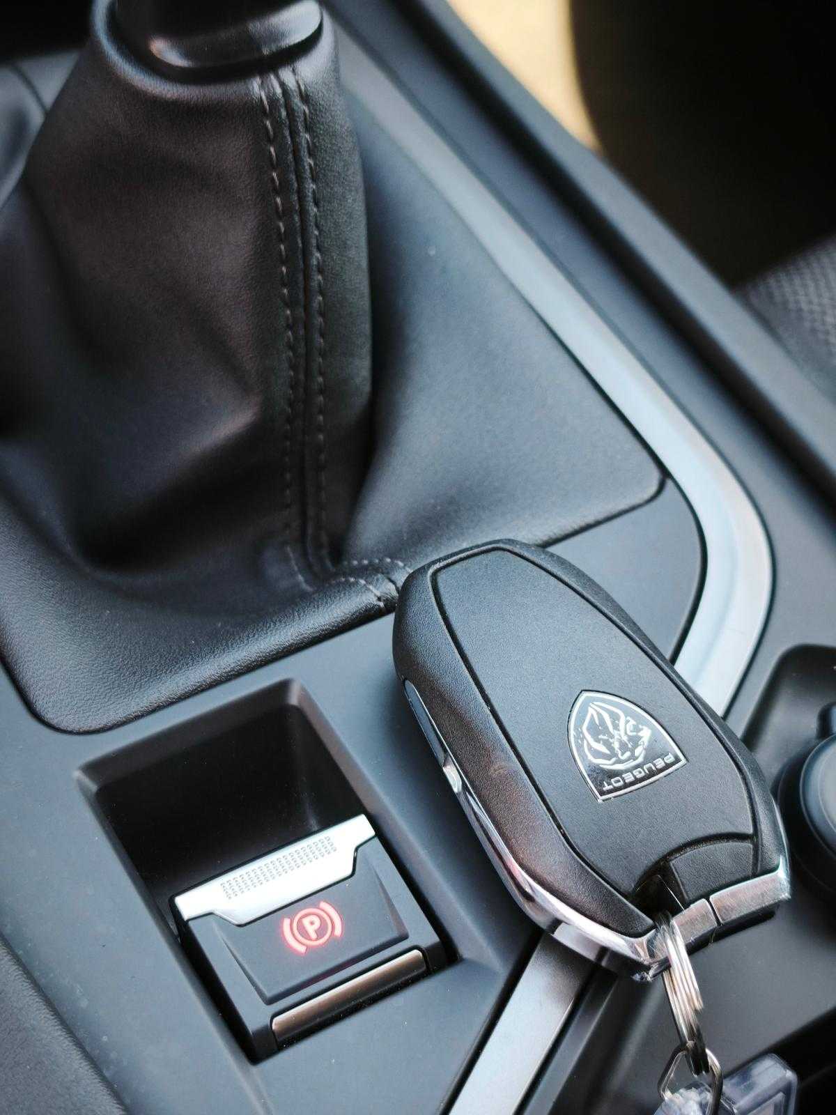 peugeot-308-2024-gasolina-1199cc