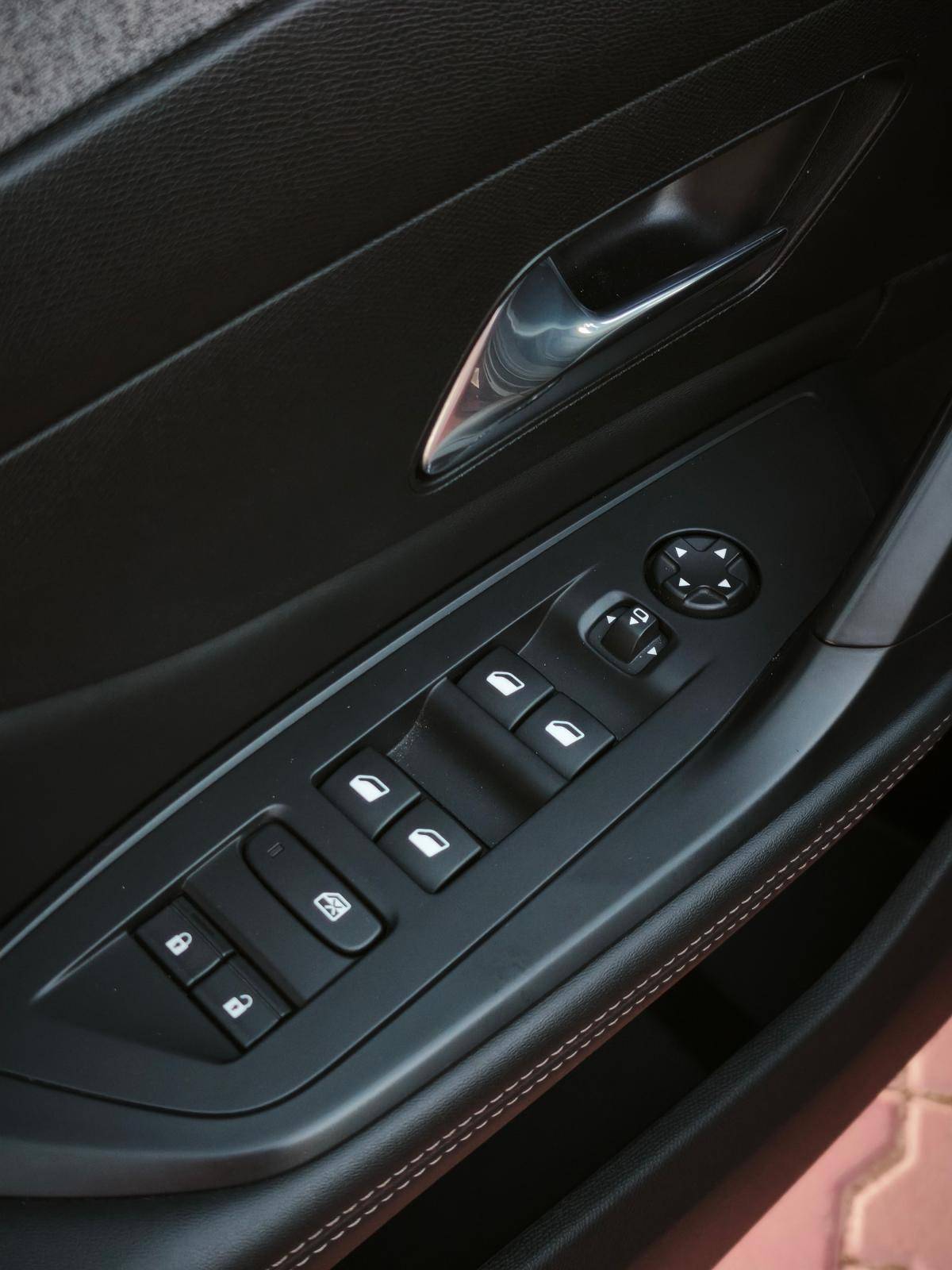peugeot-308-2024-gasolina-1199cc
