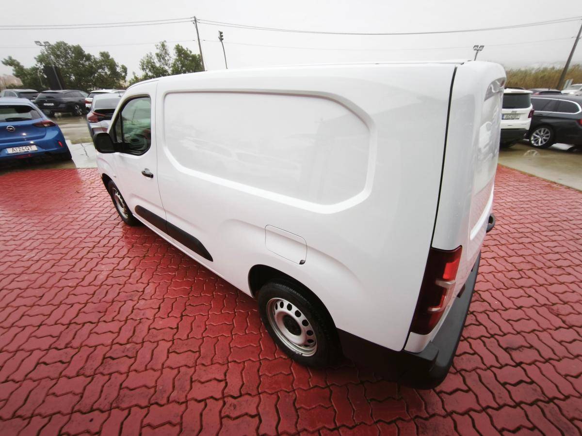 peugeot-partner-2023-diesel-1499cc