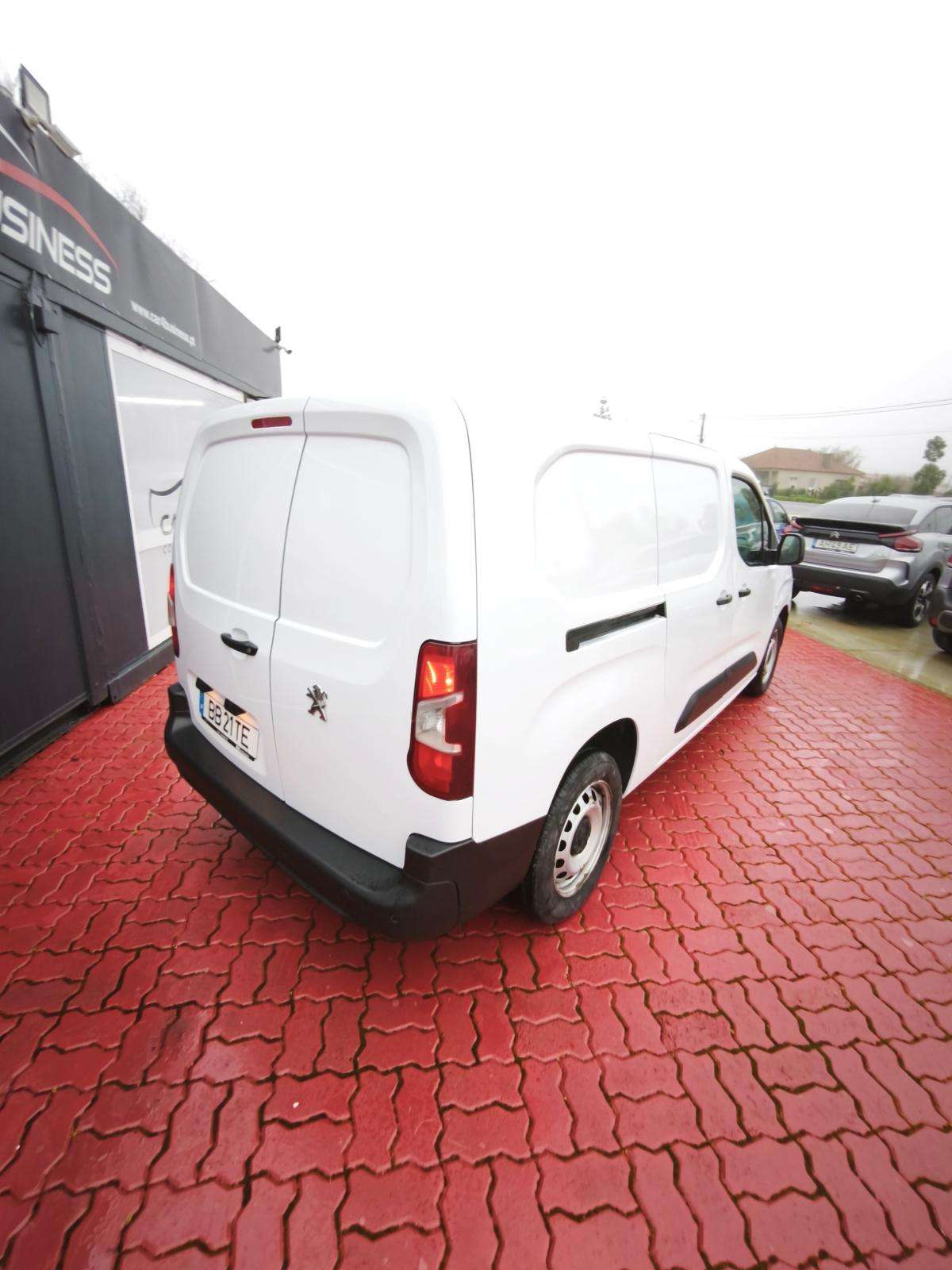 peugeot-partner-2023-diesel-1499cc