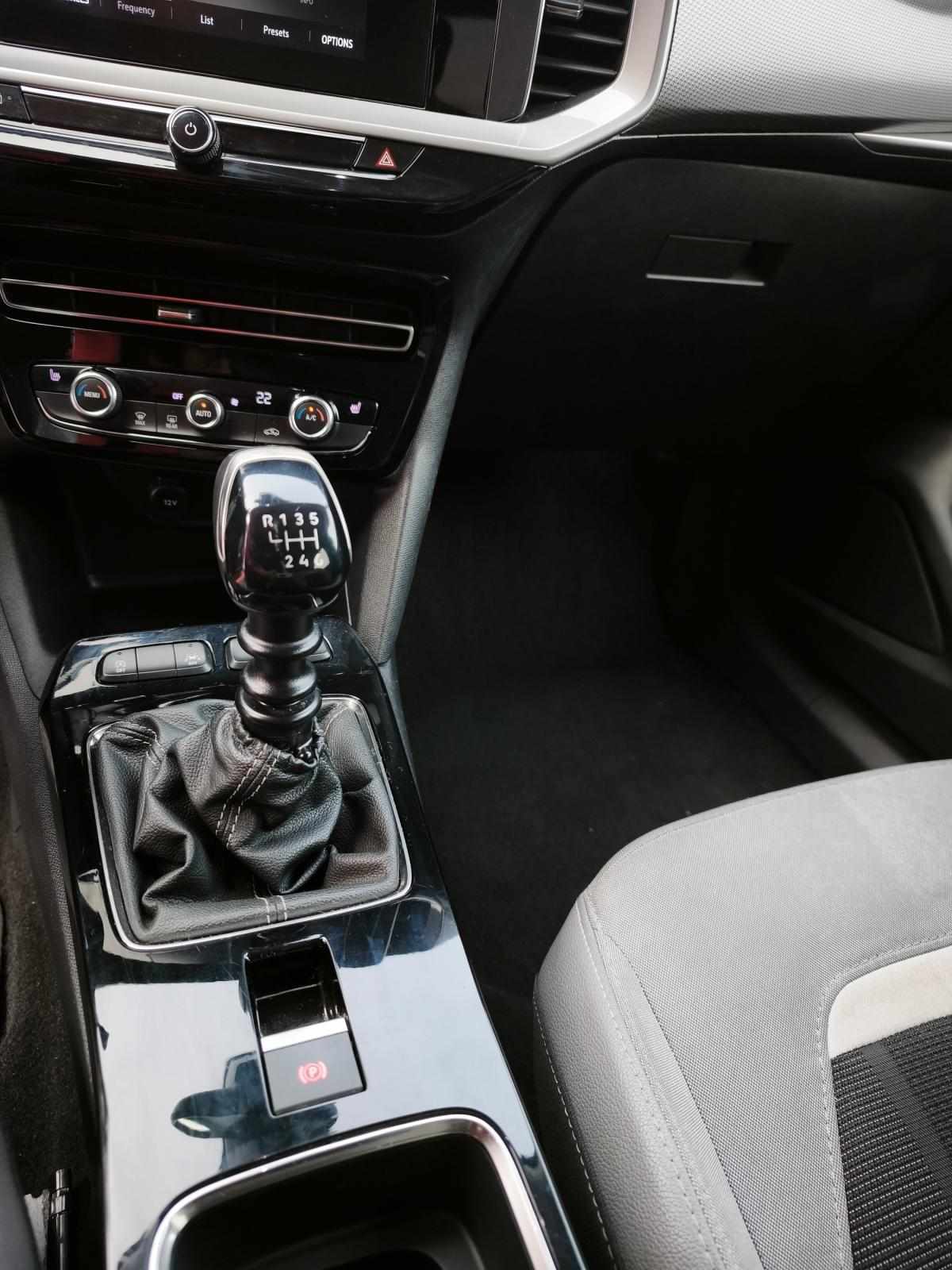 opel-mokka-2023-gasolina-1199cc