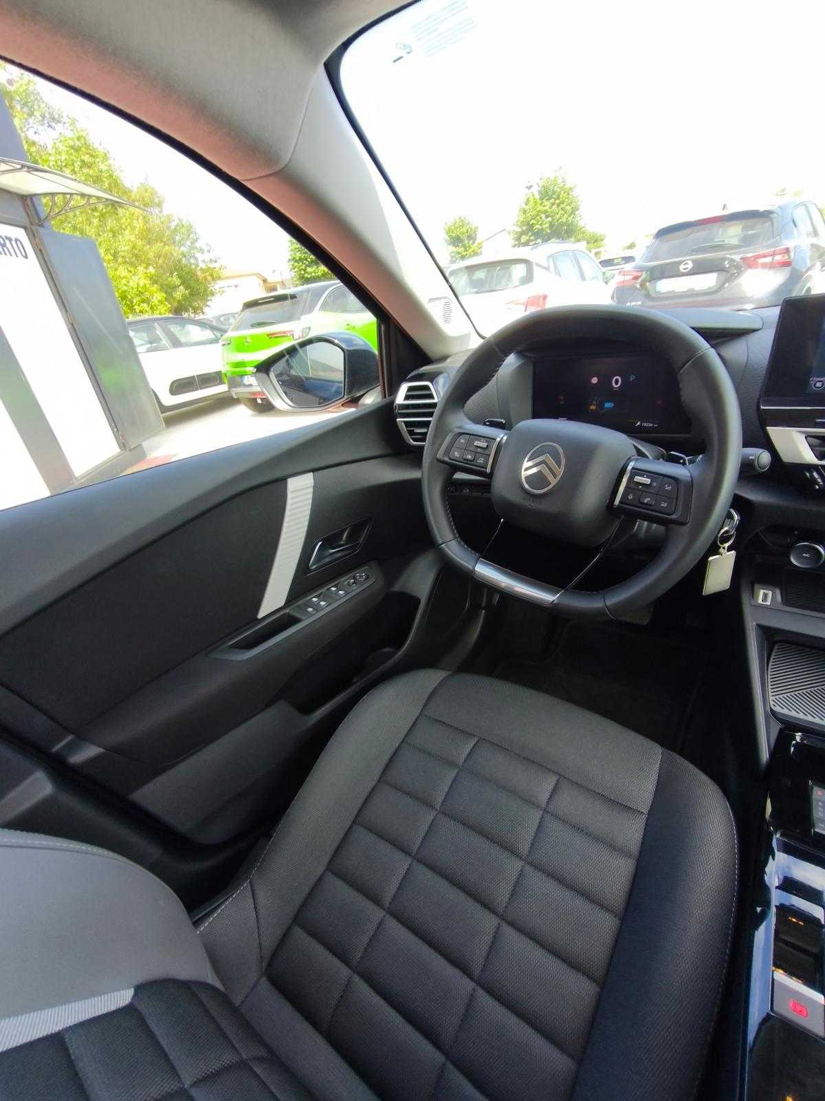 citroen-c4-2025-hibrido-a-gasolina-1199cc
