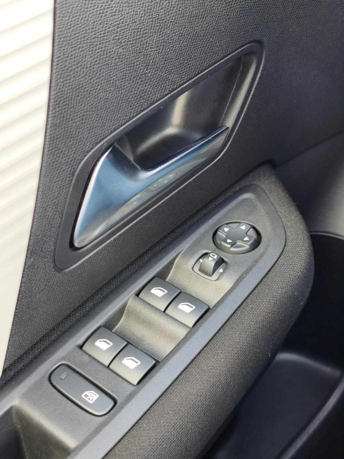 citroen-c4-2025-hibrido-a-gasolina-1199cc