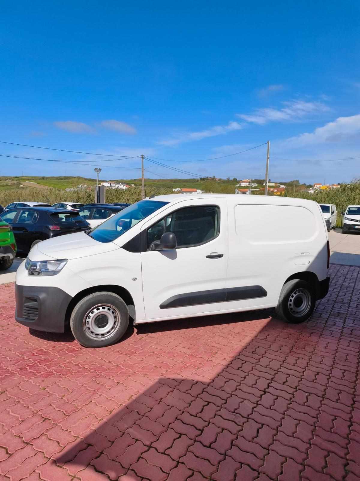 citroen-berlingo-2022-diesel-1499cc