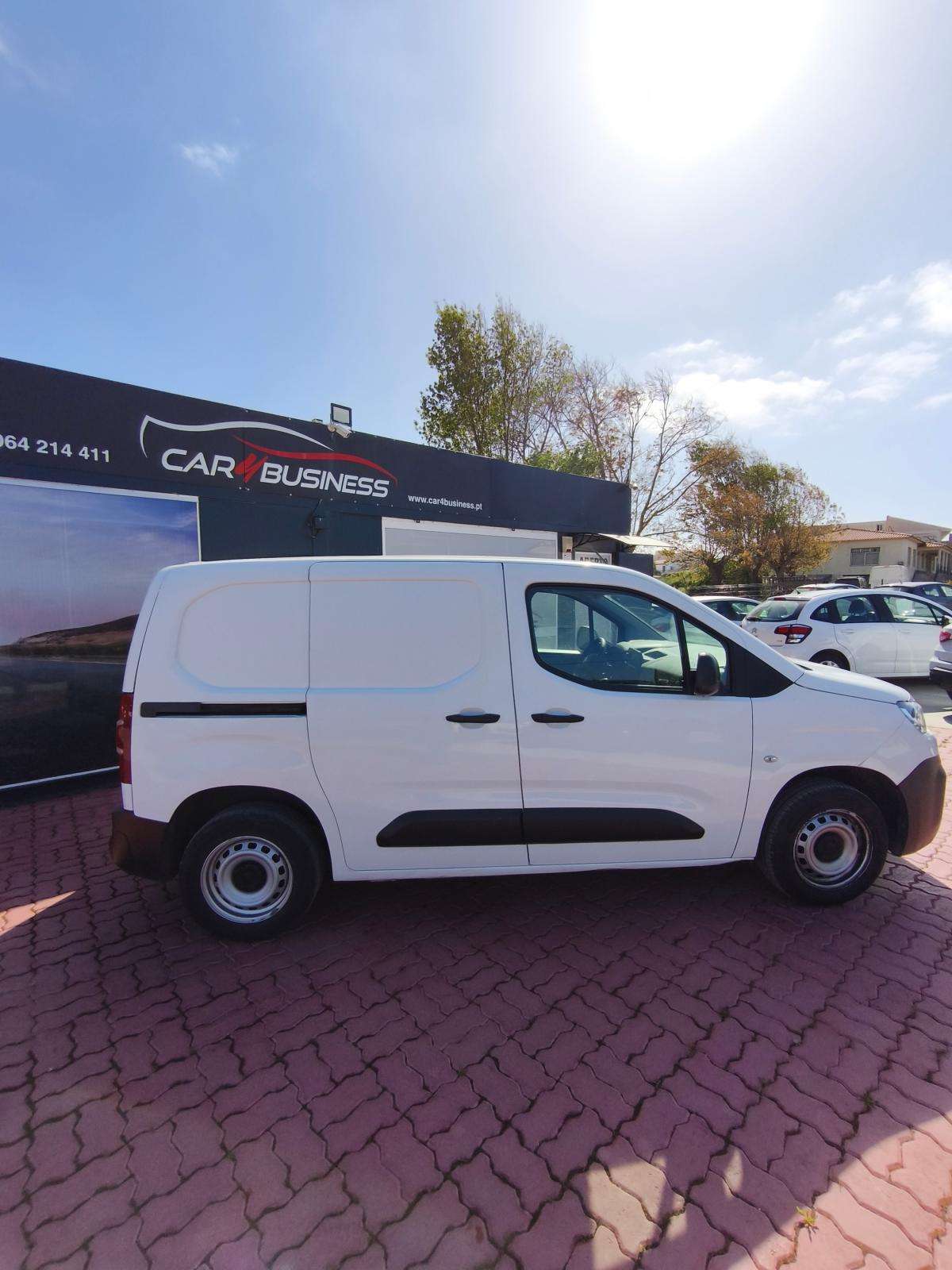 citroen-berlingo-2022-diesel-1499cc