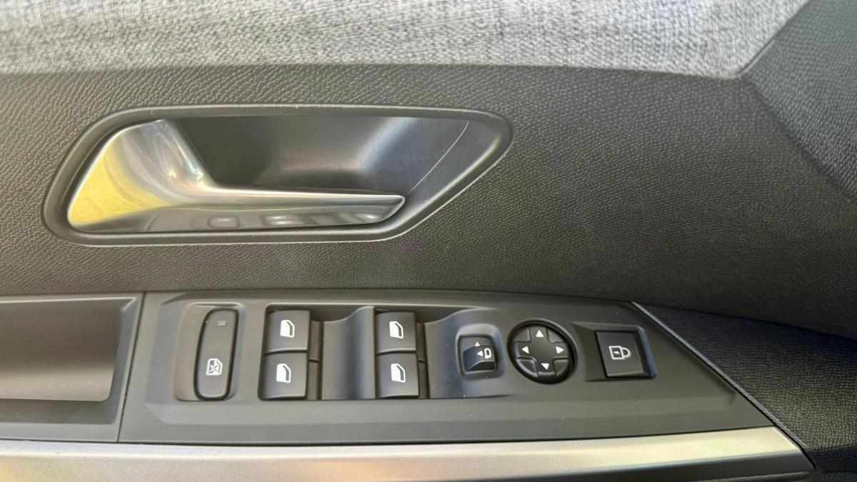 peugeot-3008-1-2-hybrid-2024-gasolina-1199cc