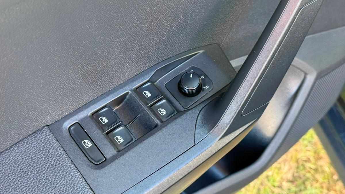 seat-arona-1-0-tsi-2019-gasolina-999cc