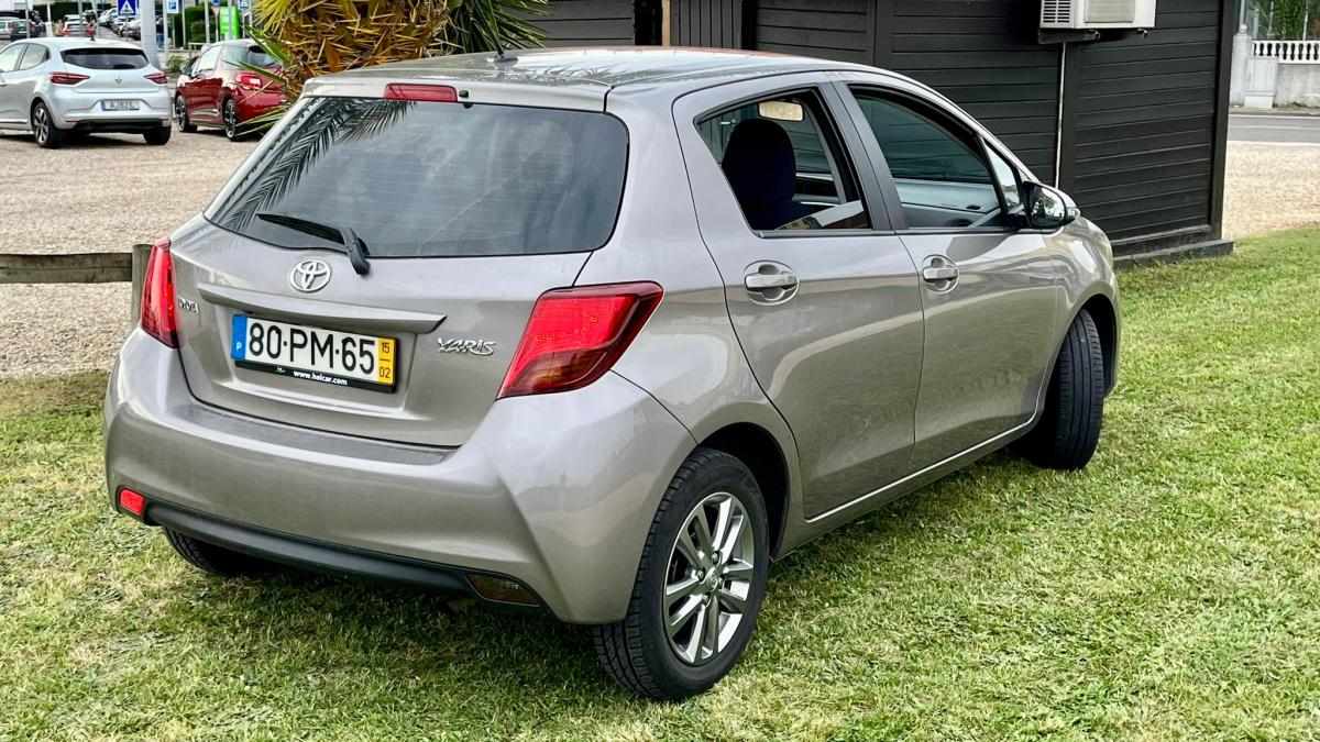toyota-yaris-1-0-hybrid-2015-gasolina-998cc