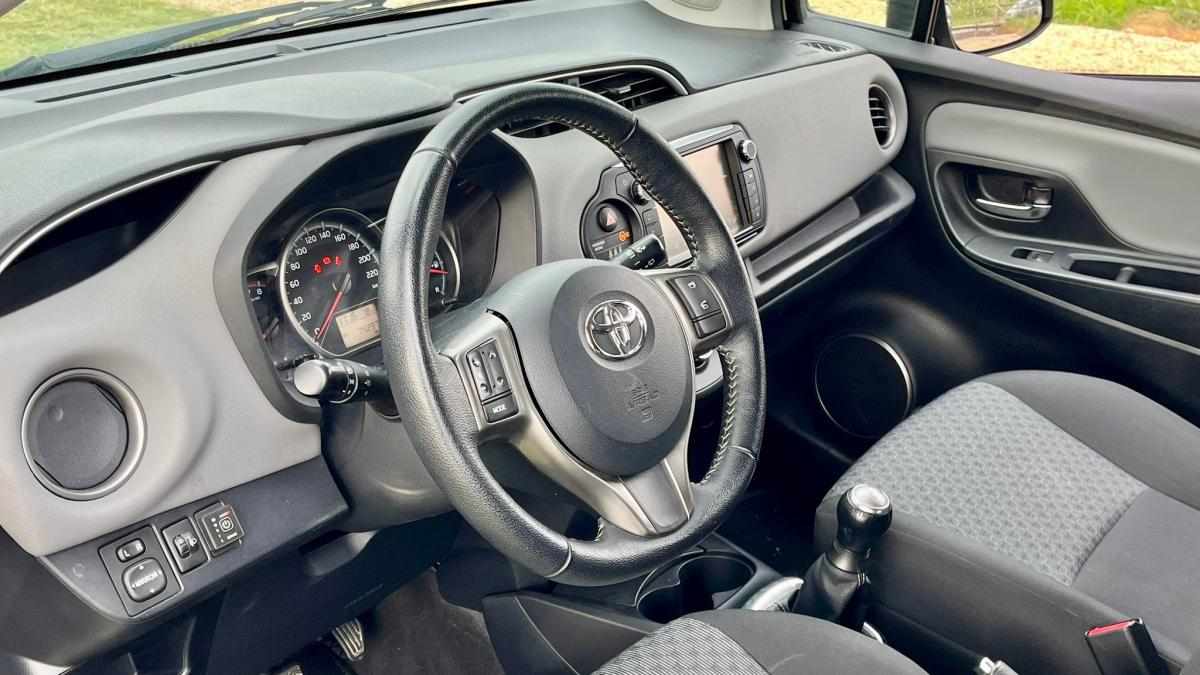 toyota-yaris-1-0-hybrid-2015-gasolina-998cc