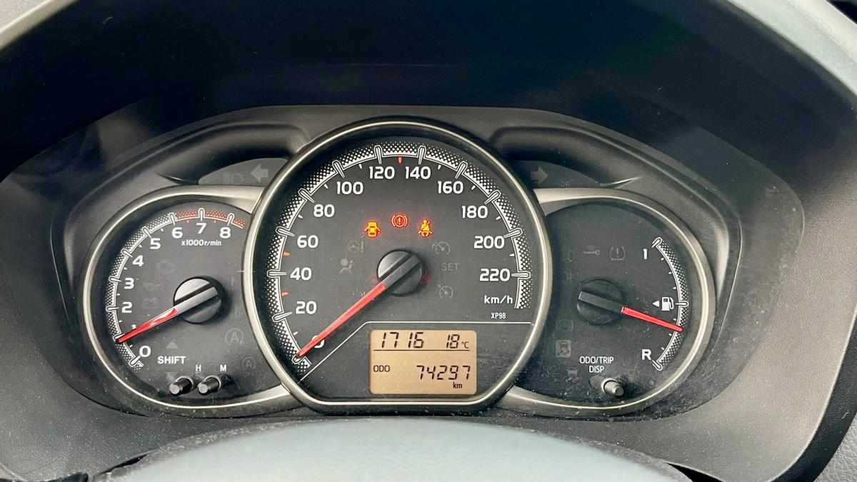 toyota-yaris-1-0-hybrid-2015-gasolina-998cc
