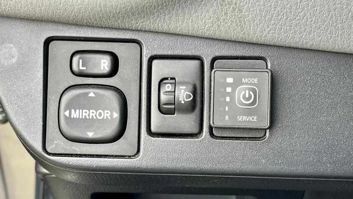 toyota-yaris-1-0-hybrid-2015-gasolina-998cc
