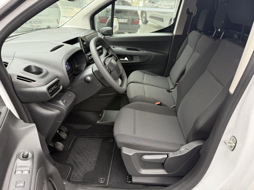 fiat-doblo-2025-diesel-1499cc