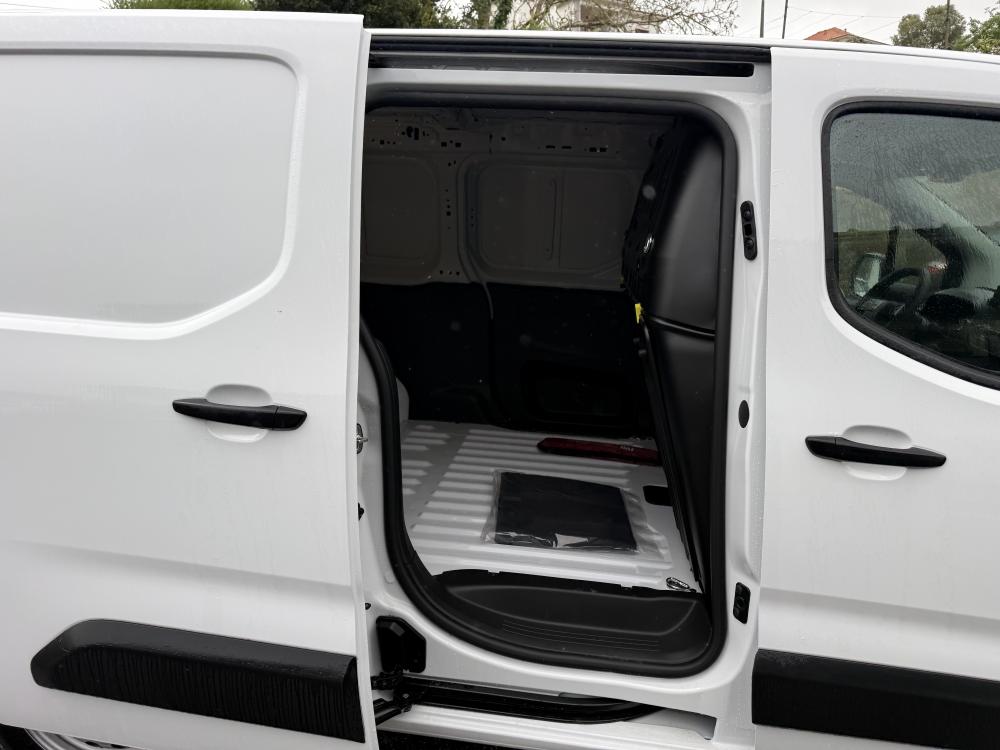fiat-doblo-2025-diesel-1499cc