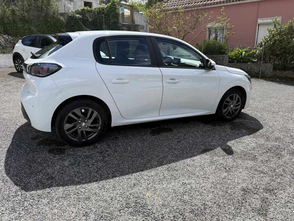 peugeot-208-2021-gasolina-1199cc