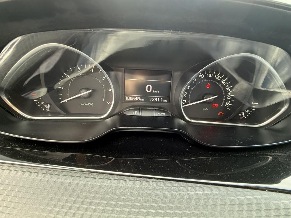 peugeot-2008-2016-gasolina-1199cc