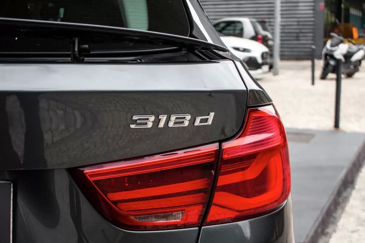 bmw-serie-3-2019-diesel-1995cc