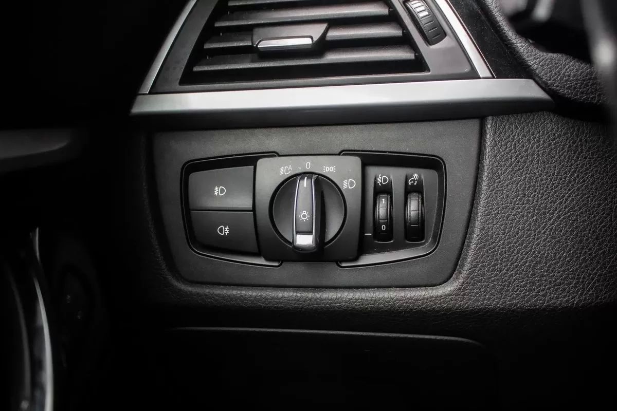 bmw-serie-3-2019-diesel-1995cc