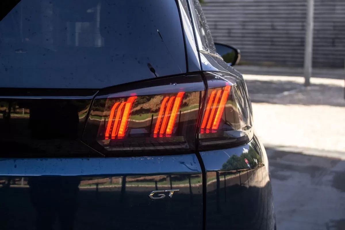 peugeot-5008-2021-diesel-1499cc