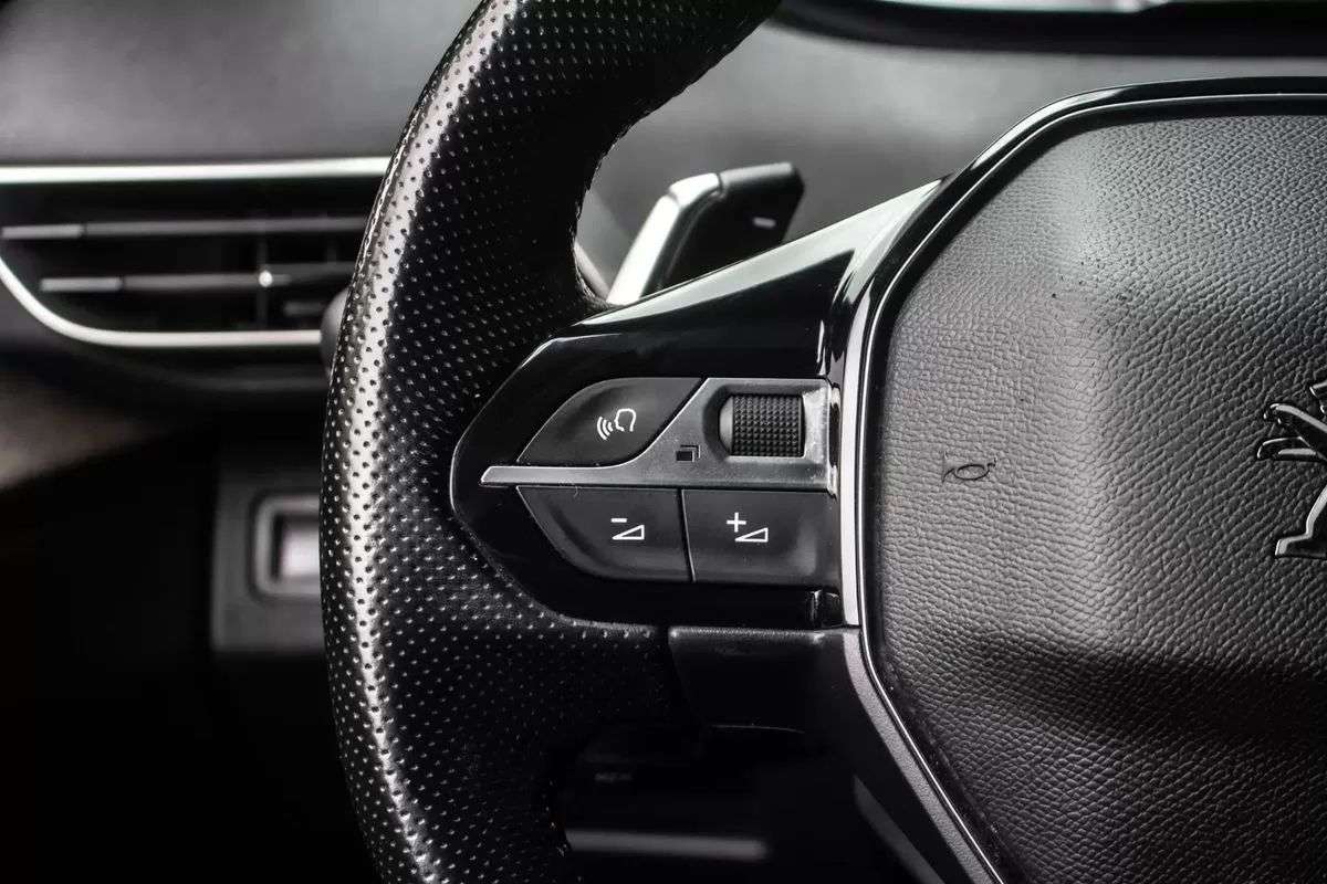 peugeot-5008-2021-diesel-1499cc