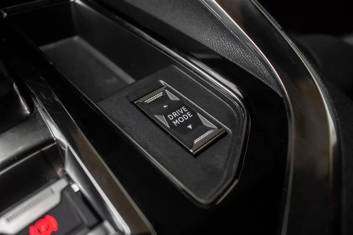 peugeot-5008-2021-diesel-1499cc