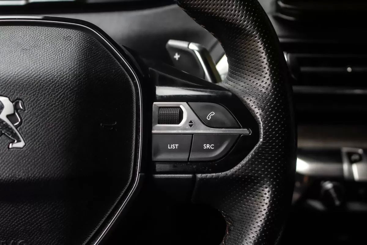peugeot-5008-2021-diesel-1499cc