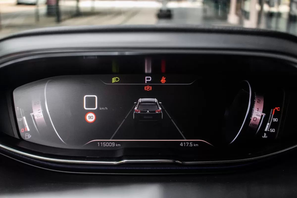 peugeot-5008-2021-diesel-1499cc
