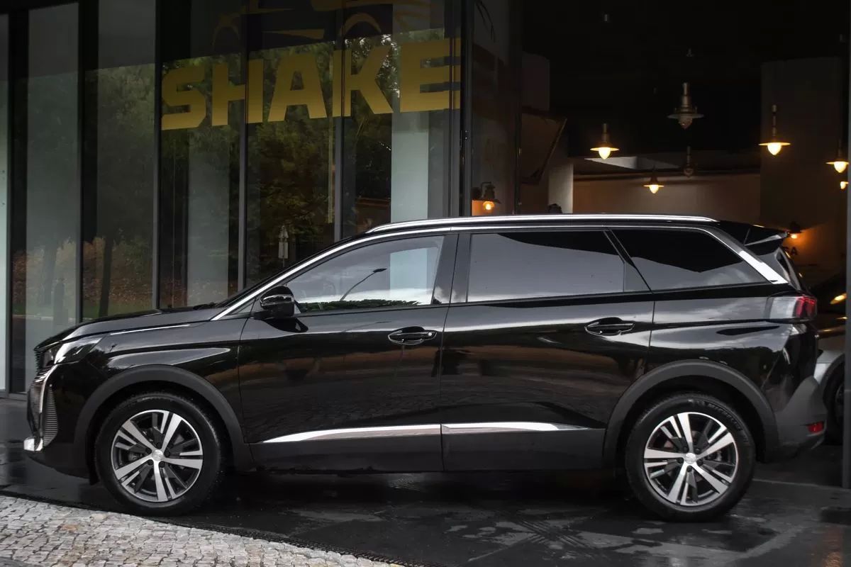 peugeot-5008-2023-gasolina-1199cc