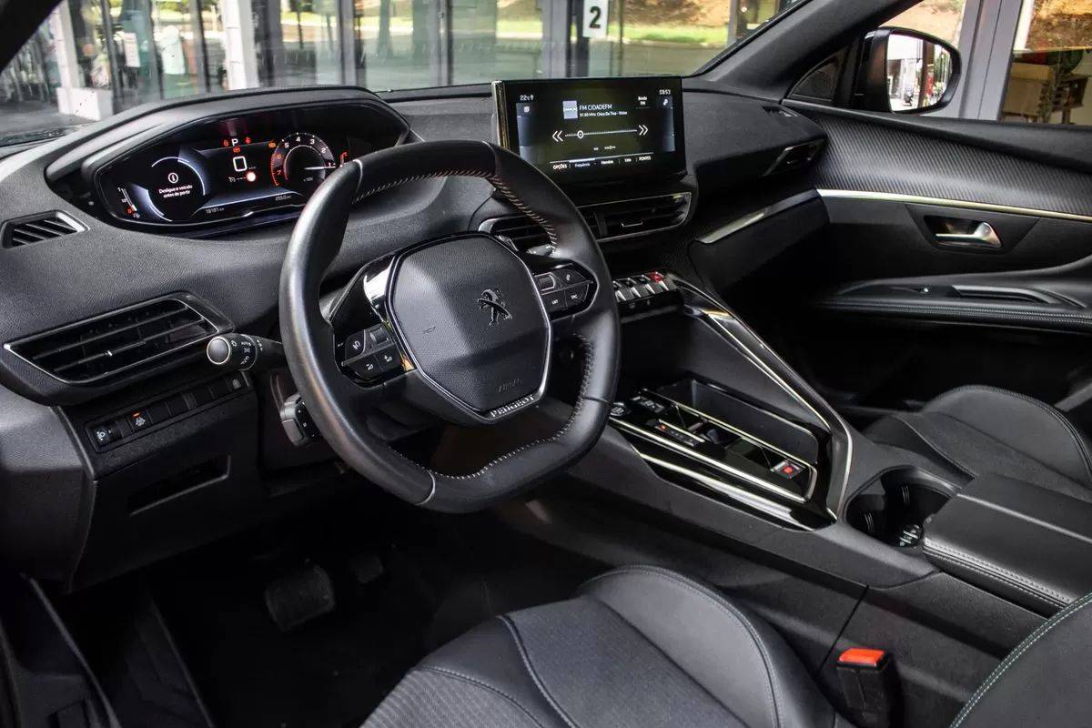 peugeot-5008-2023-gasolina-1199cc
